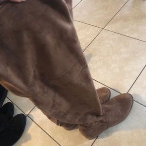 brown boots